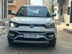 SsangYong Tivoli 2016 Blanc