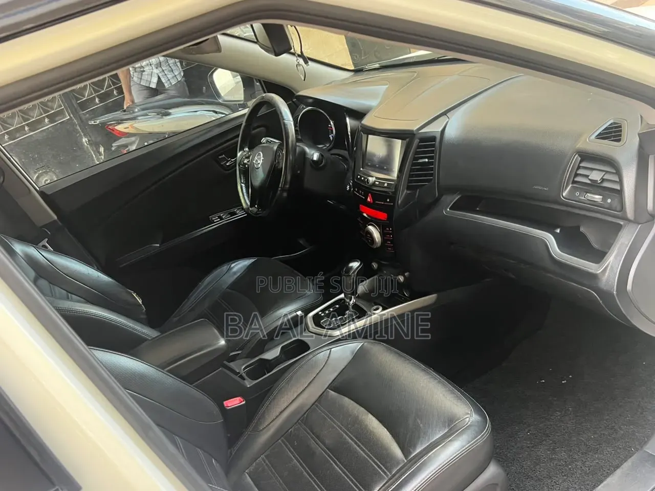 SsangYong Tivoli 2016 Blanc