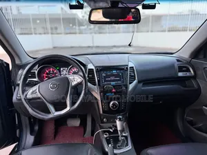 SsangYong Tivoli 2017 Noir Mat