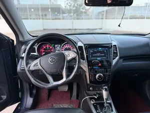 SsangYong Tivoli 2017 Noir Mat