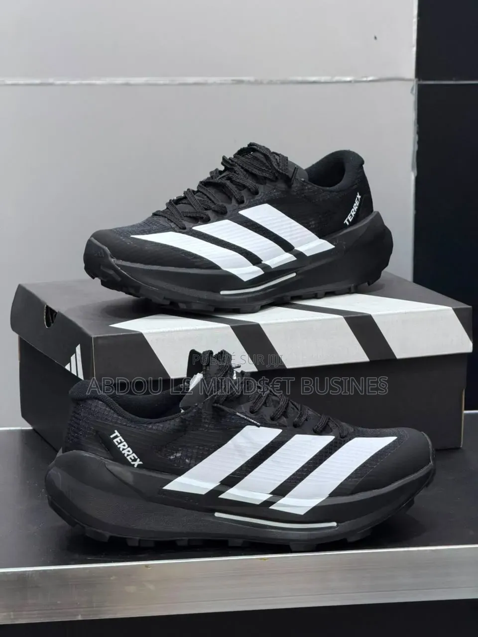 Chaussure Adidas Terrex Noir-Blanc Disponible