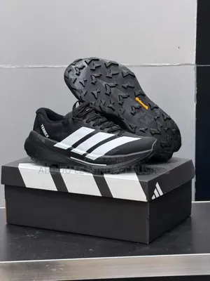 Chaussure Adidas Terrex Noir-Blanc Disponible