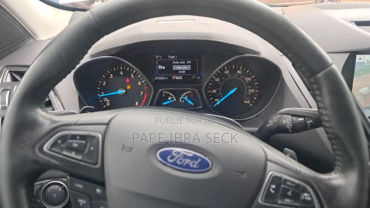 Ford Escape Titanium 4x4 2017 Gris