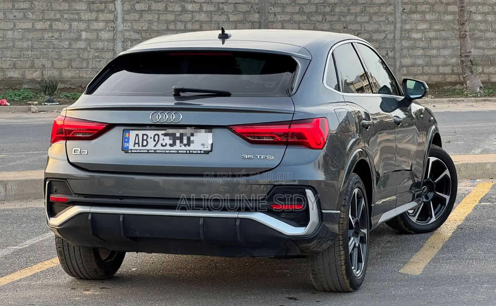 Audi Q3 2023 Gris