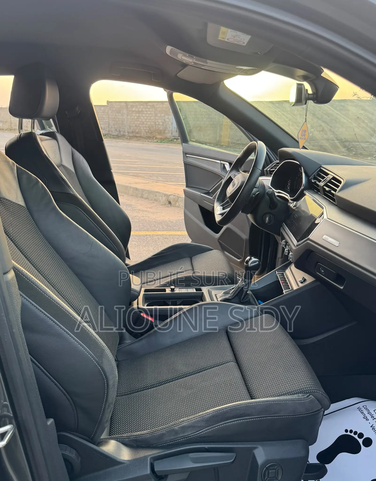 Audi Q3 2023 Gris