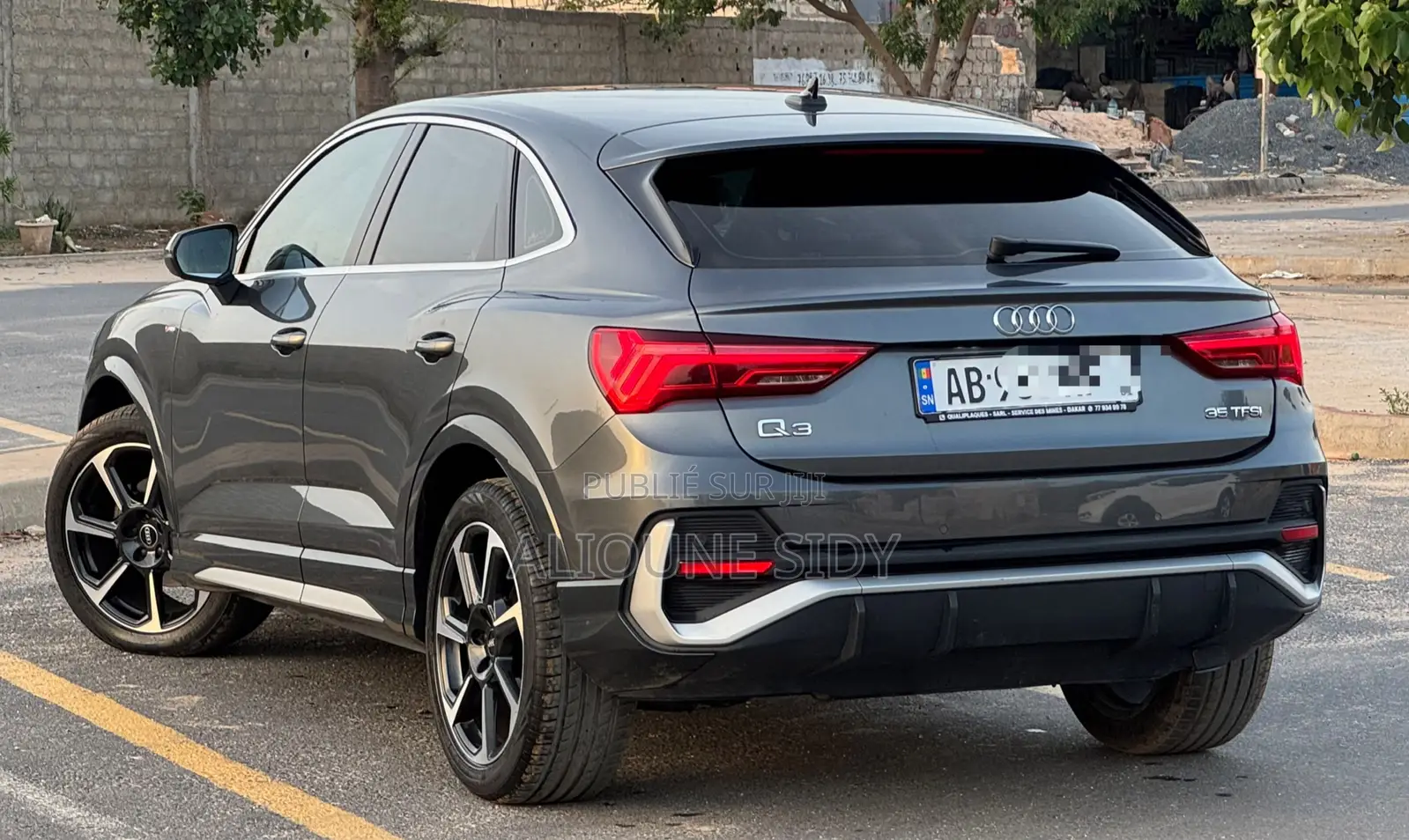 Audi Q3 2023 Gris