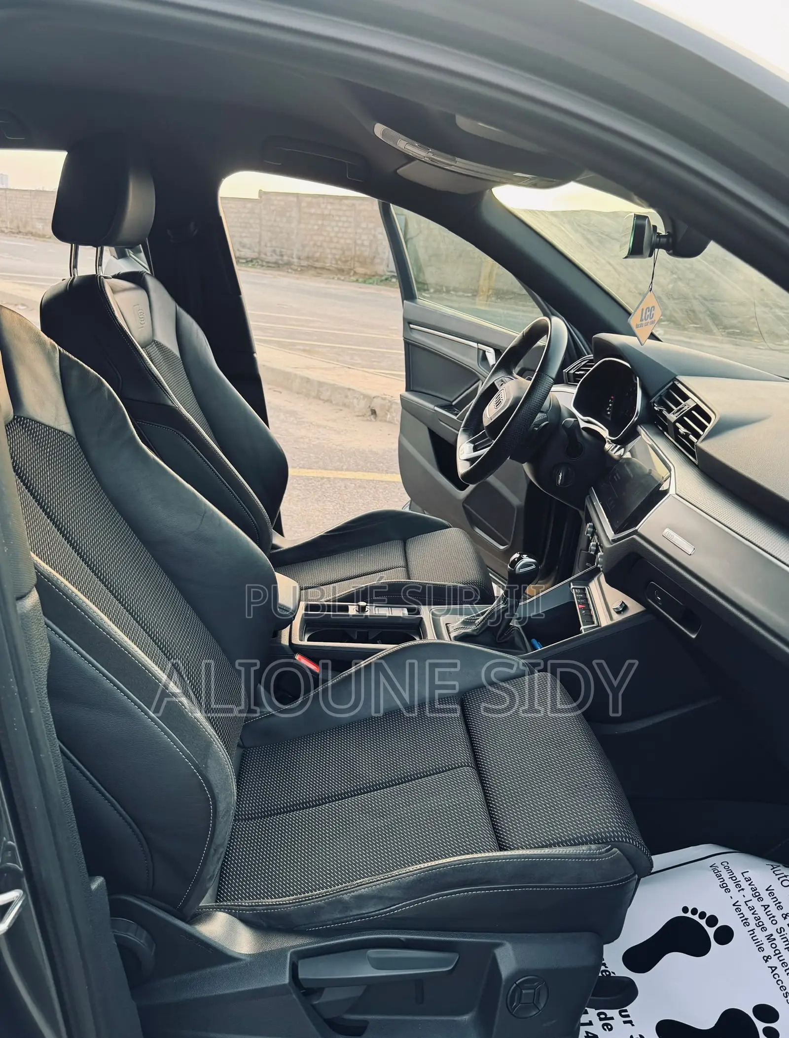 Audi Q3 2023 Gris