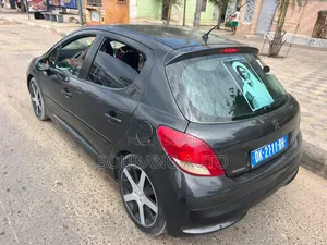 Peugeot 207 2012 Gris