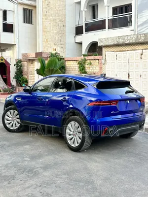 Jaguar E-Pace 2021 Bleu