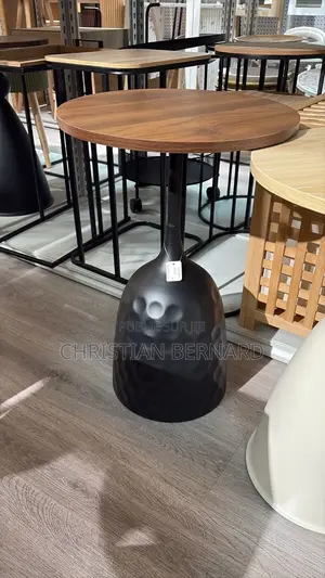 Table D’Appoint / Bout De Canapé Design Sculptural (Blanc Crème)