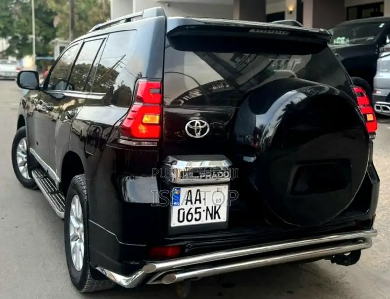 Toyota Land Cruiser Prado 2017 Noir