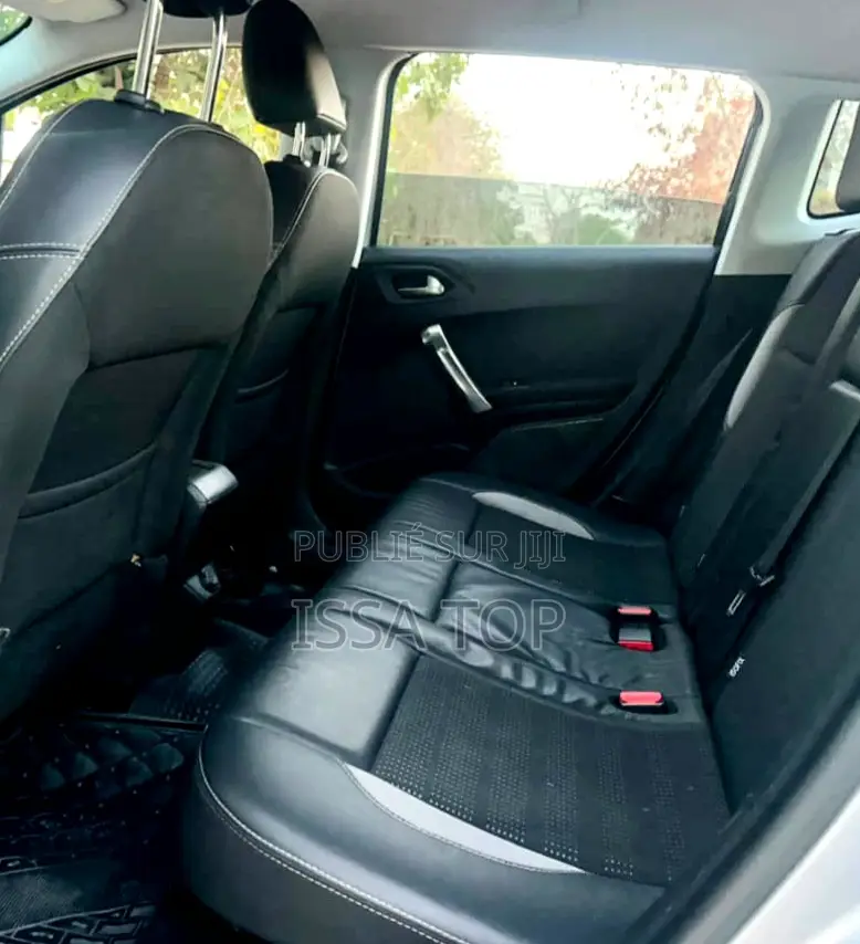 Peugeot 2008 2017 Gris