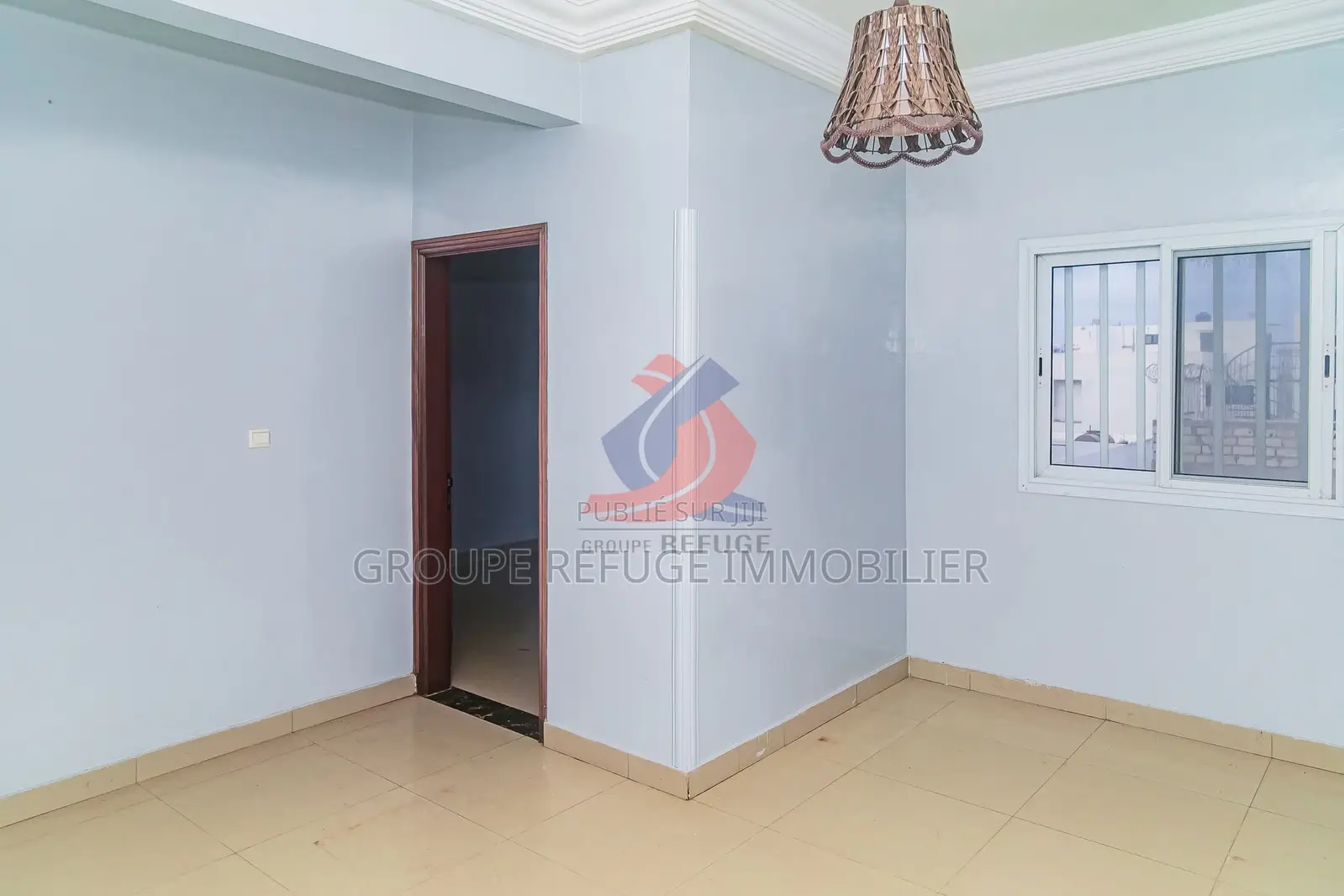 5chbre Appartement dans Groupe Refuge, Yoff à Louer