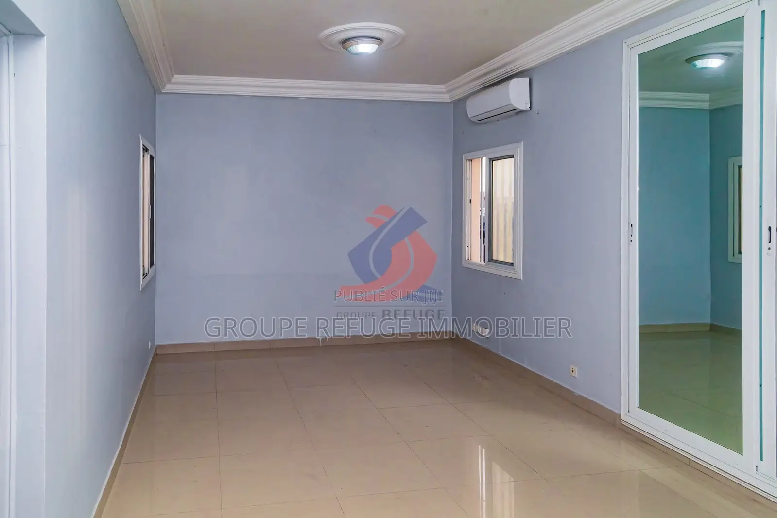 5chbre Appartement dans Groupe Refuge, Yoff à Louer