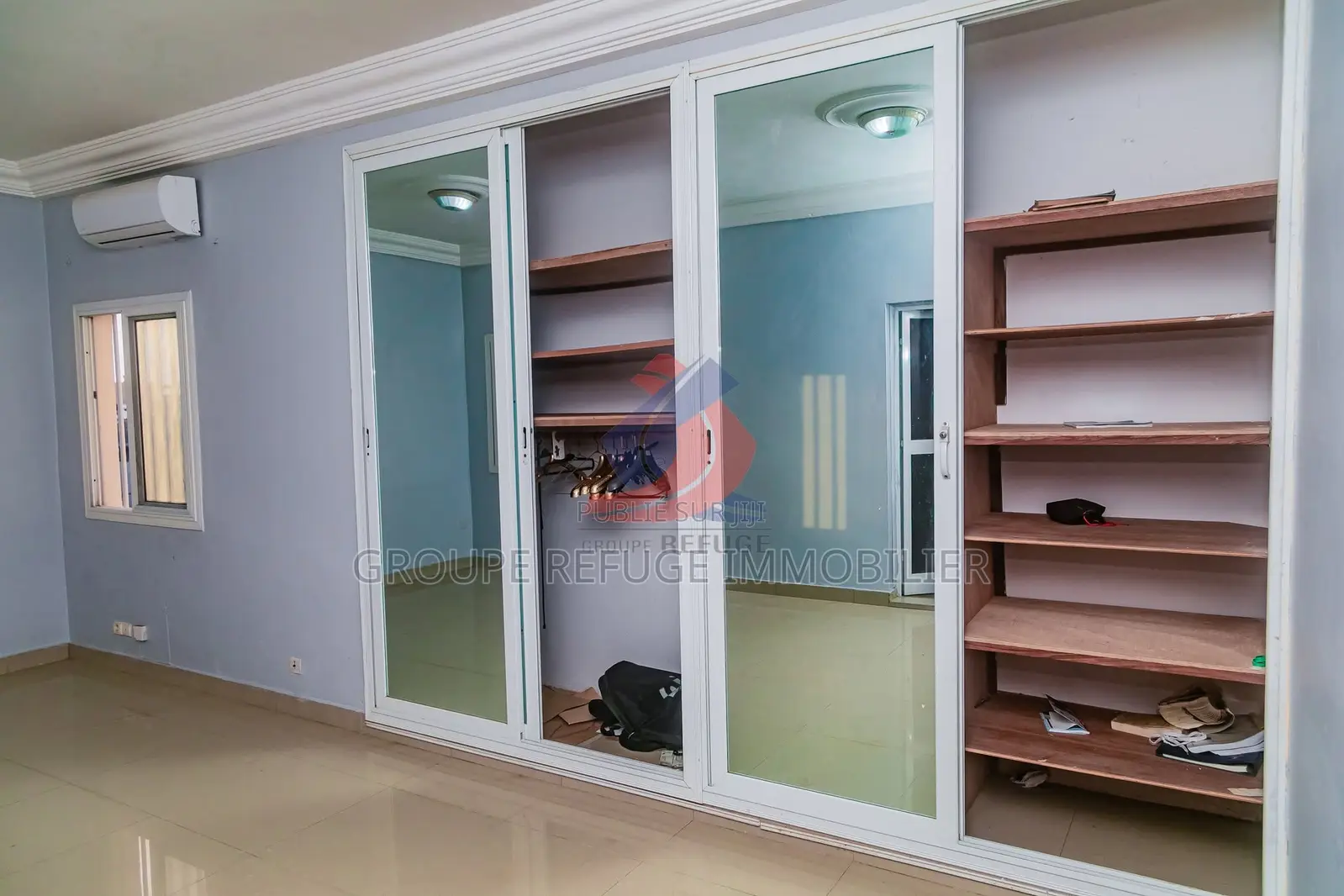 5chbre Appartement dans Groupe Refuge, Yoff à Louer
