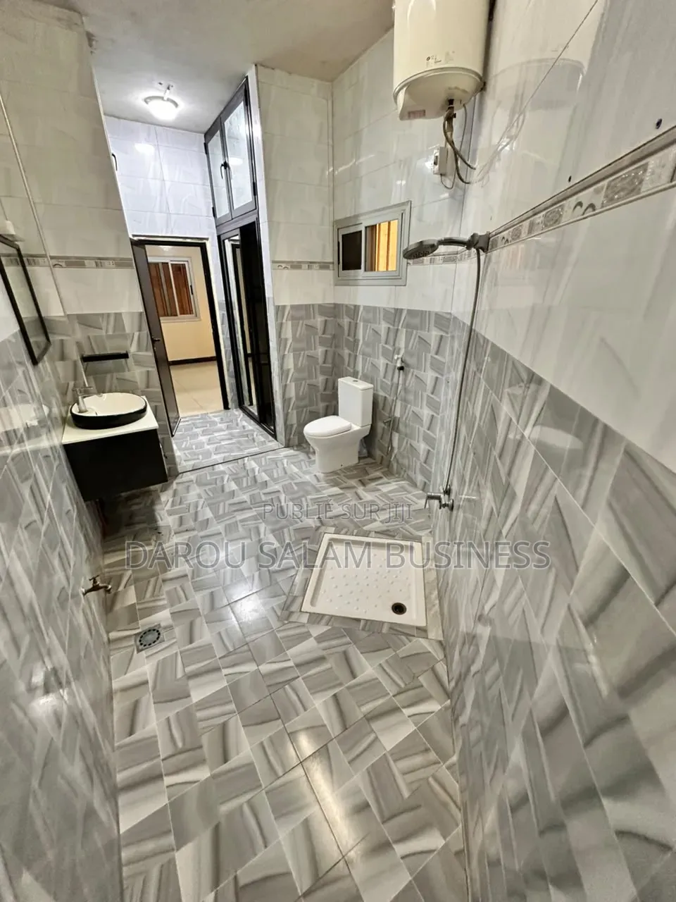 3chbre Appartement dans Ouest Foire, Yoff à Louer
