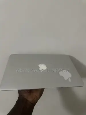 Ordinateur portable Apple MacBook Air 2015 8GB Intel SSD 128GB