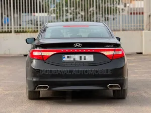 Hyundai Grandeur 2014 Noir Mat