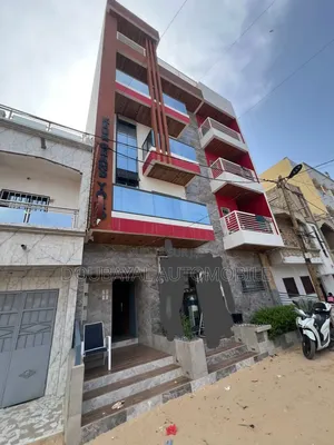 4chbre Villa dans Golf Nord Marché, Guediawaye à Vendre