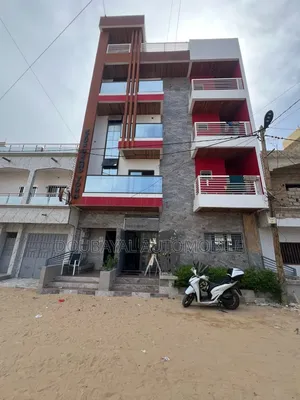4chbre Villa dans Golf Nord Marché, Guediawaye à Vendre