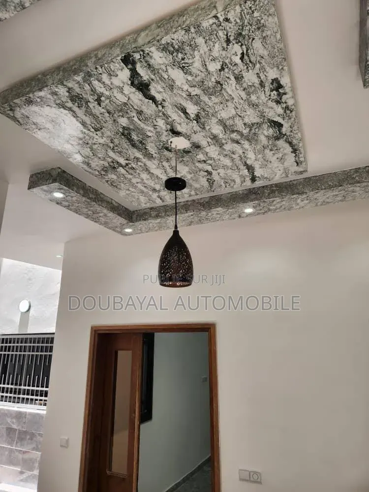 4chbre Villa dans Golf Nord Marché, Guediawaye à Vendre