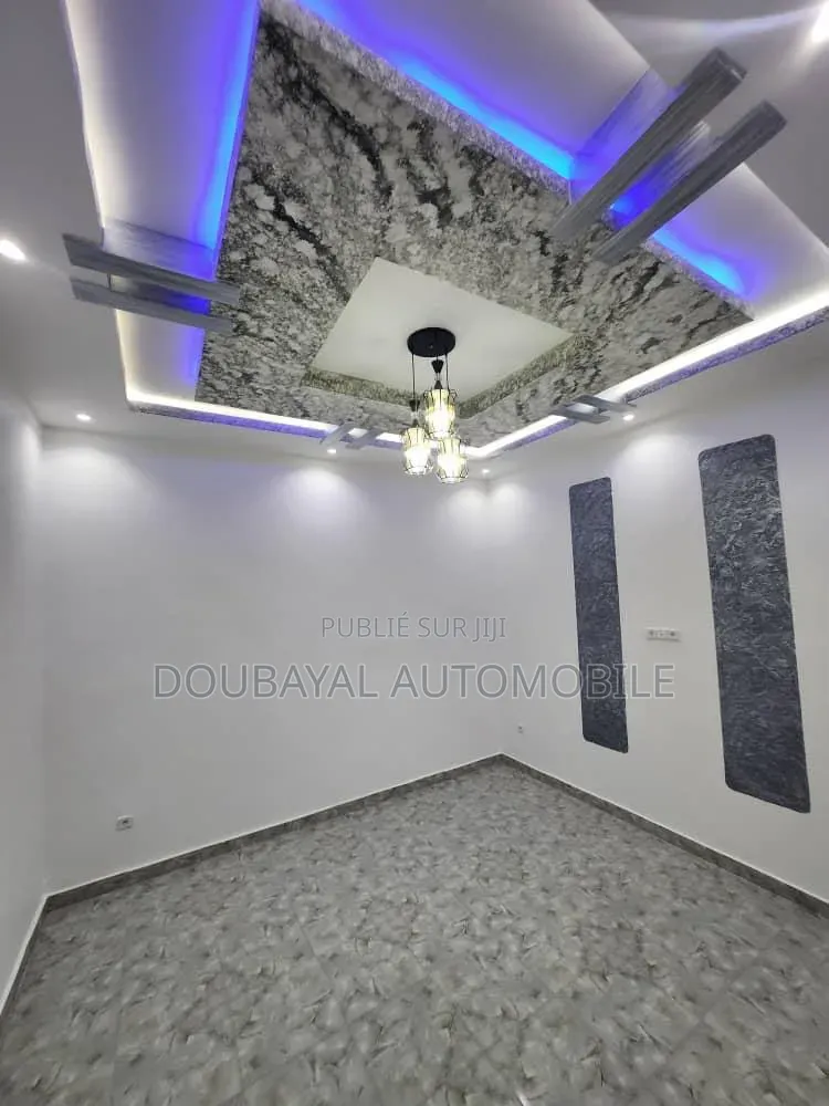 4chbre Villa dans Golf Nord Marché, Guediawaye à Vendre