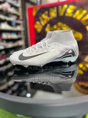 Nike Mercurial Crampon Dispo Avec Livraison