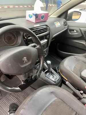 Peugeot 301 2016 Gris