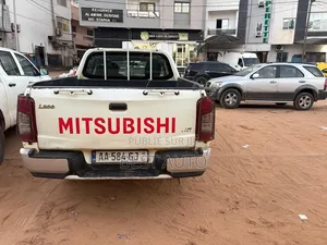 Mitsubishi L200 2022 Blanc