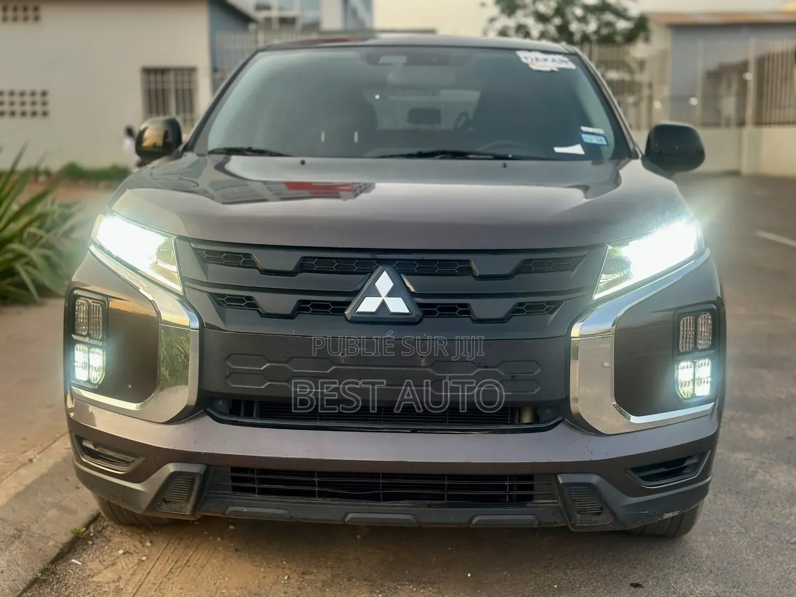 Mitsubishi Outlander 2022 Marron