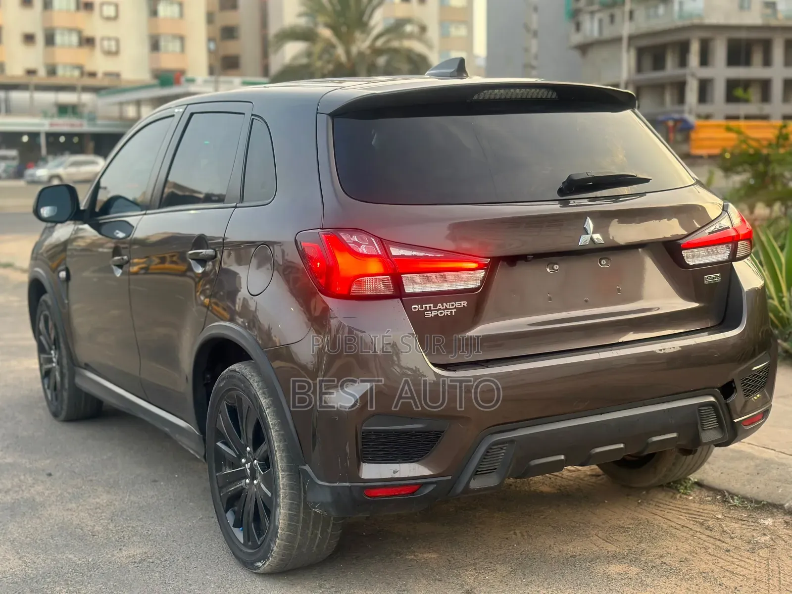 Mitsubishi Outlander 2022 Marron