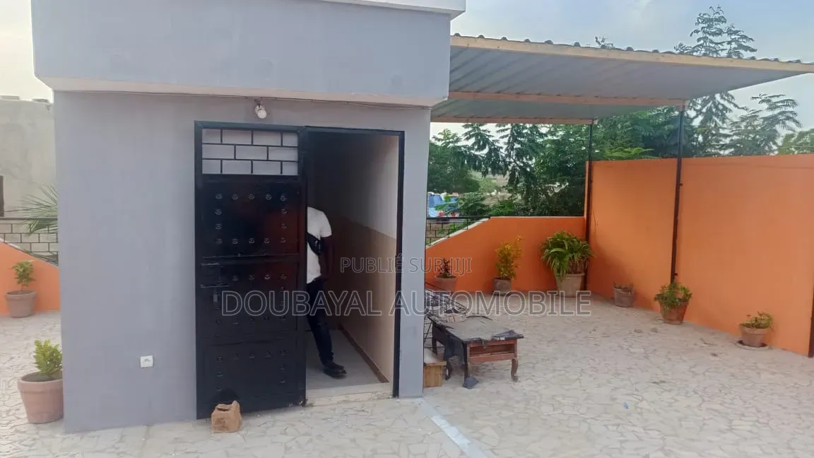 4chbre Villa dans Keur Mbaye, Niayes à Vendre