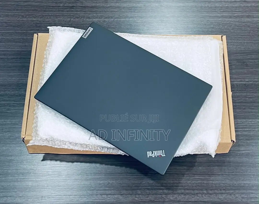 Nouveau Lenovo ThinkPad P14s 16GB Intel Core i7 SSD 512GB