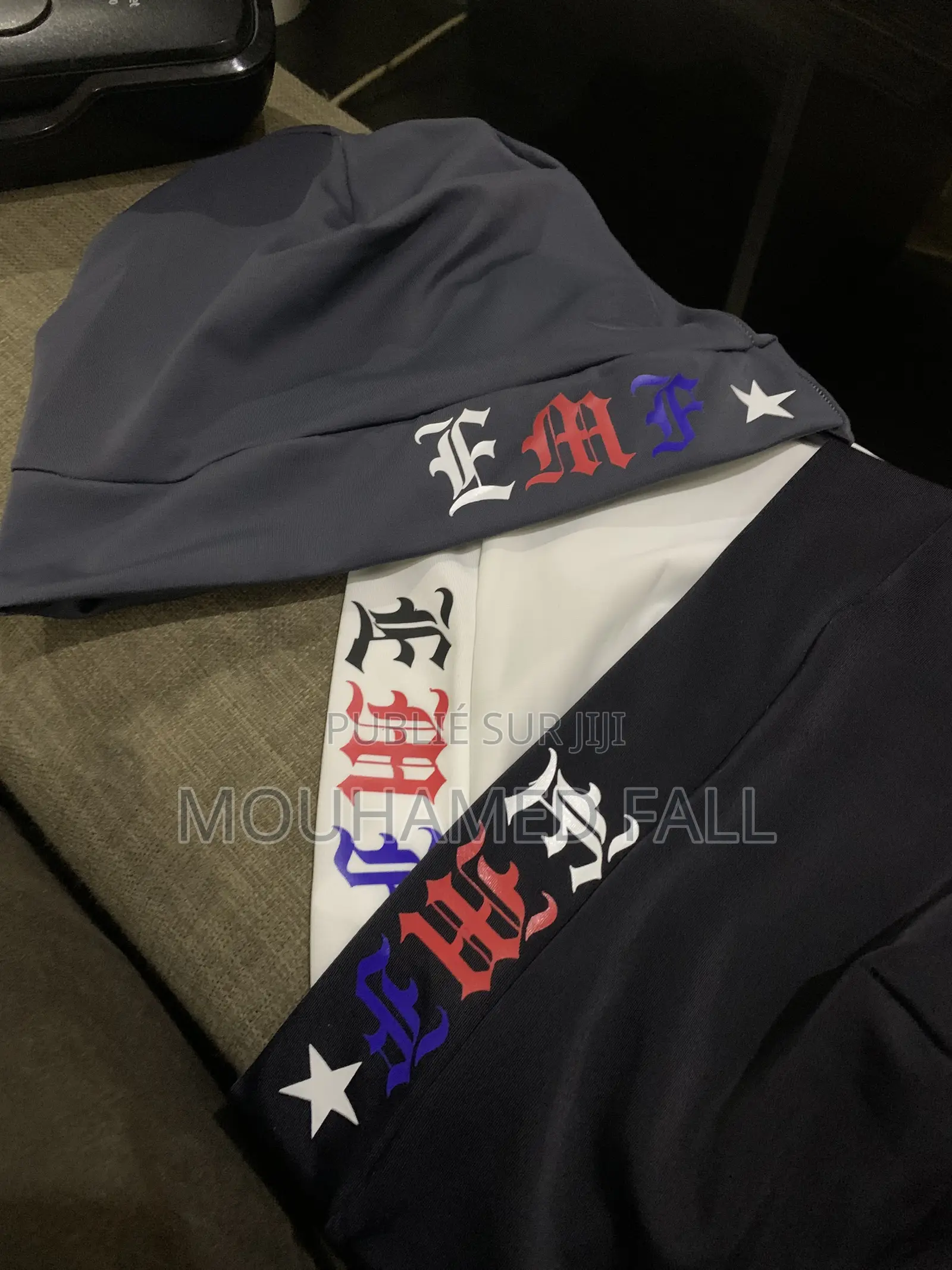 Bonnet De La Marque EMF