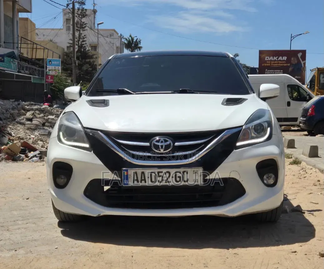 Hyundai Staria 2022 Blanc