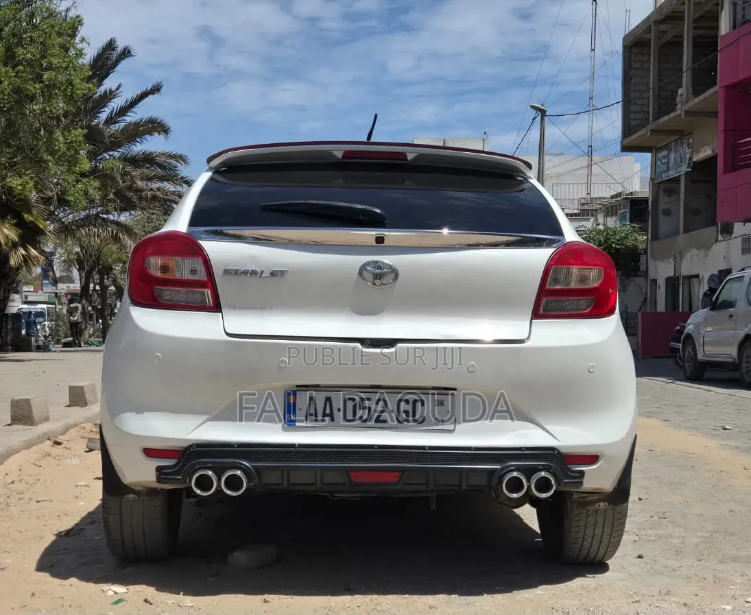 Hyundai Staria 2022 Blanc