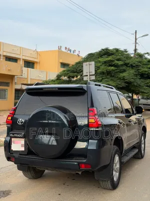 Toyota Land Cruiser Prado 2023 Noir