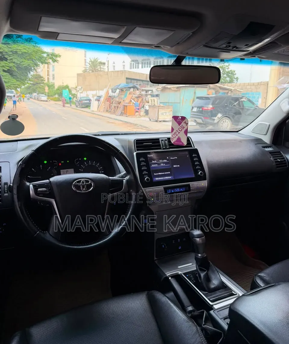 Toyota Land Cruiser Prado 2023 Noir