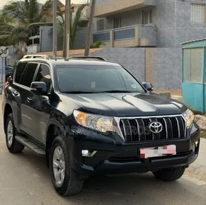 Toyota Land Cruiser Prado 2023 Noir