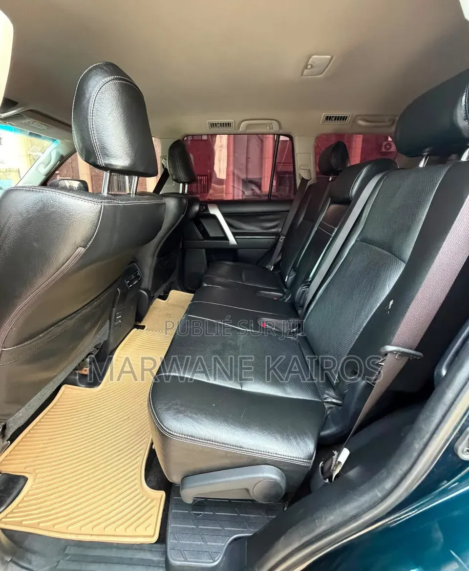 Toyota Land Cruiser Prado 2023 Noir