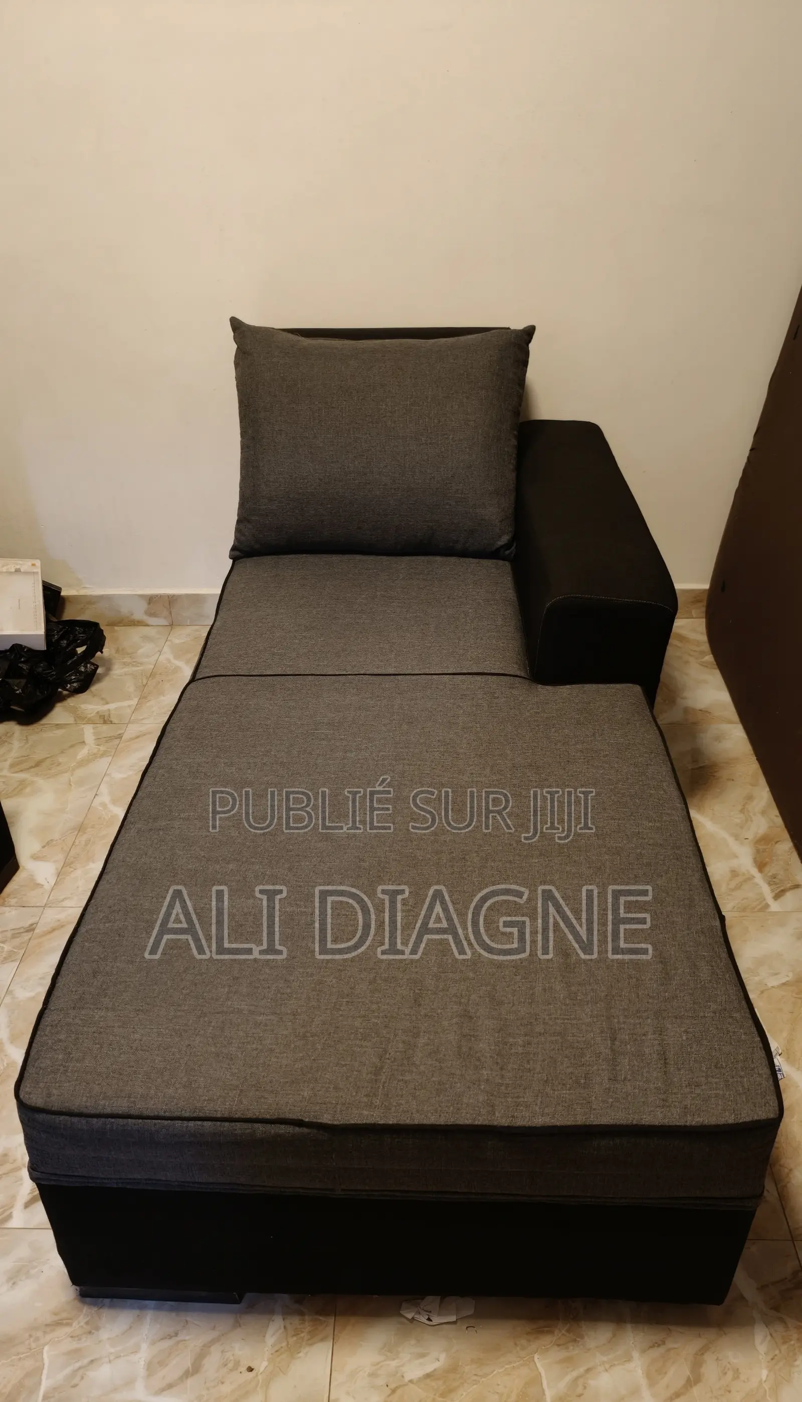Salon À Vider