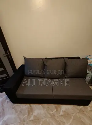 Salon À Vider