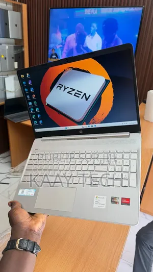 HP Pavilion Gaming Laptop 15-dk2xxx 8GB AMD Ryzen 3 SSD 512GB