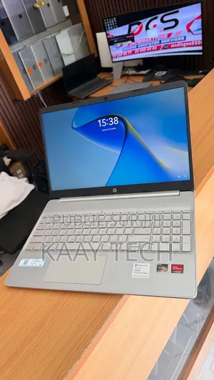 HP Pavilion Gaming Laptop 15-dk2xxx 8GB AMD Ryzen 3 SSD 512GB
