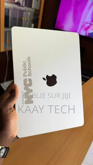 Nouveau Apple MacBook Air 2022 M2 8GB Apple M2 SSD 256GB