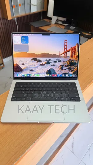 Nouveau Apple MacBook Pro 2023 M2 16GB Apple M2 SSD 1T
