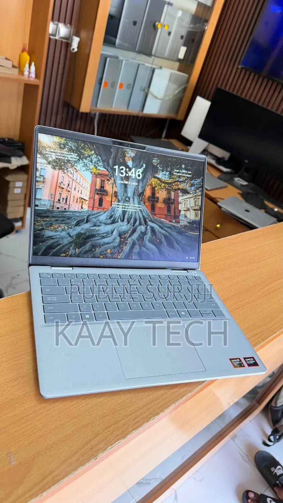 Nouveau Ordinateur portable Dell 14 Premium 16GB AMD Ryzen 7 SSD 512GB