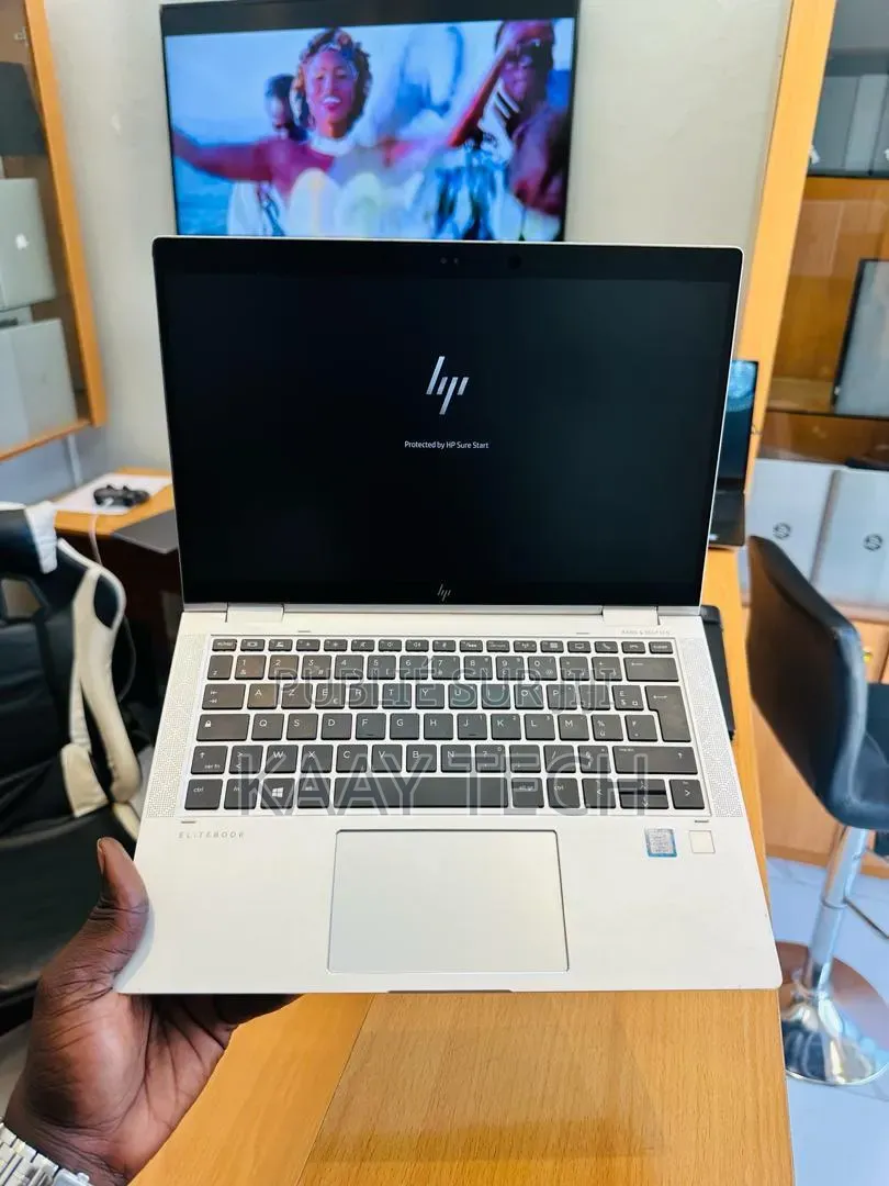 Nouveau HP EliteBook x360 1030 G8 16GB Intel Core i5 SSD 512GB
