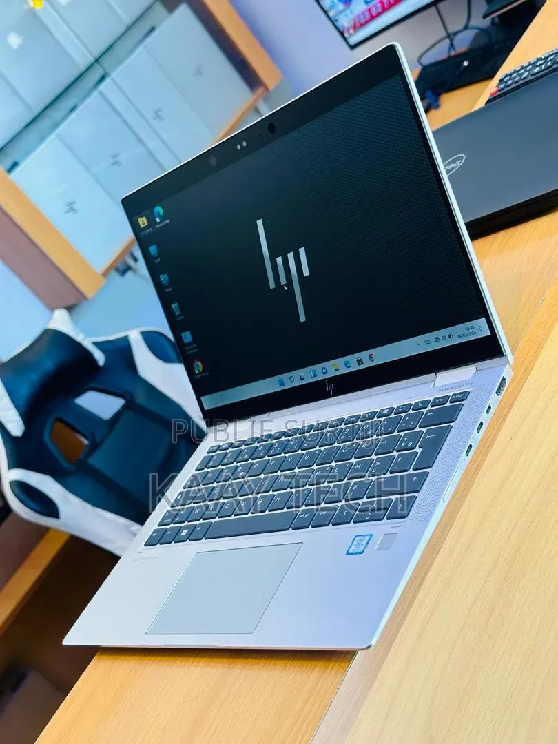 Nouveau HP EliteBook x360 1030 G8 16GB Intel Core i5 SSD 512GB