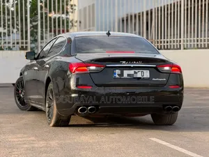 Maserati Quattroporte 2015 Noir Mat